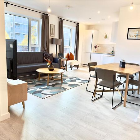 3Bedroom, 2Bathroom, Balcony,Luxury Flat Westfield 伦敦 外观 照片