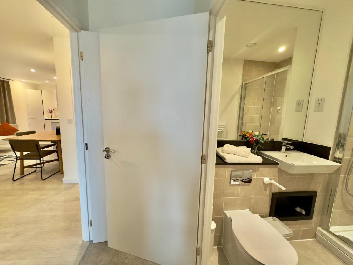 3Bedroom, 2Bathroom, Balcony,Luxury Flat Westfield 伦敦 外观 照片