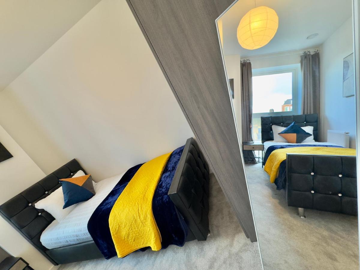 3Bedroom, 2Bathroom, Balcony,Luxury Flat Westfield 伦敦 外观 照片
