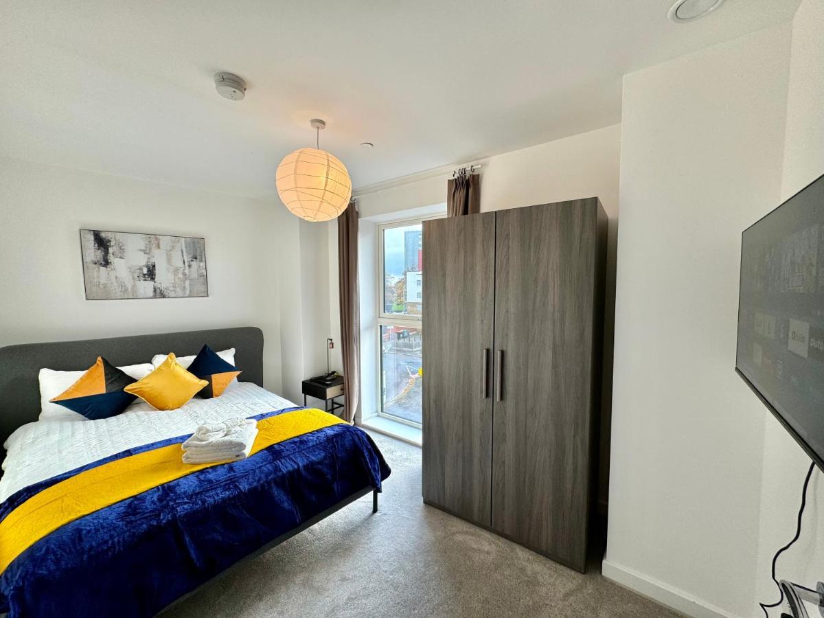3Bedroom, 2Bathroom, Balcony,Luxury Flat Westfield 伦敦 外观 照片