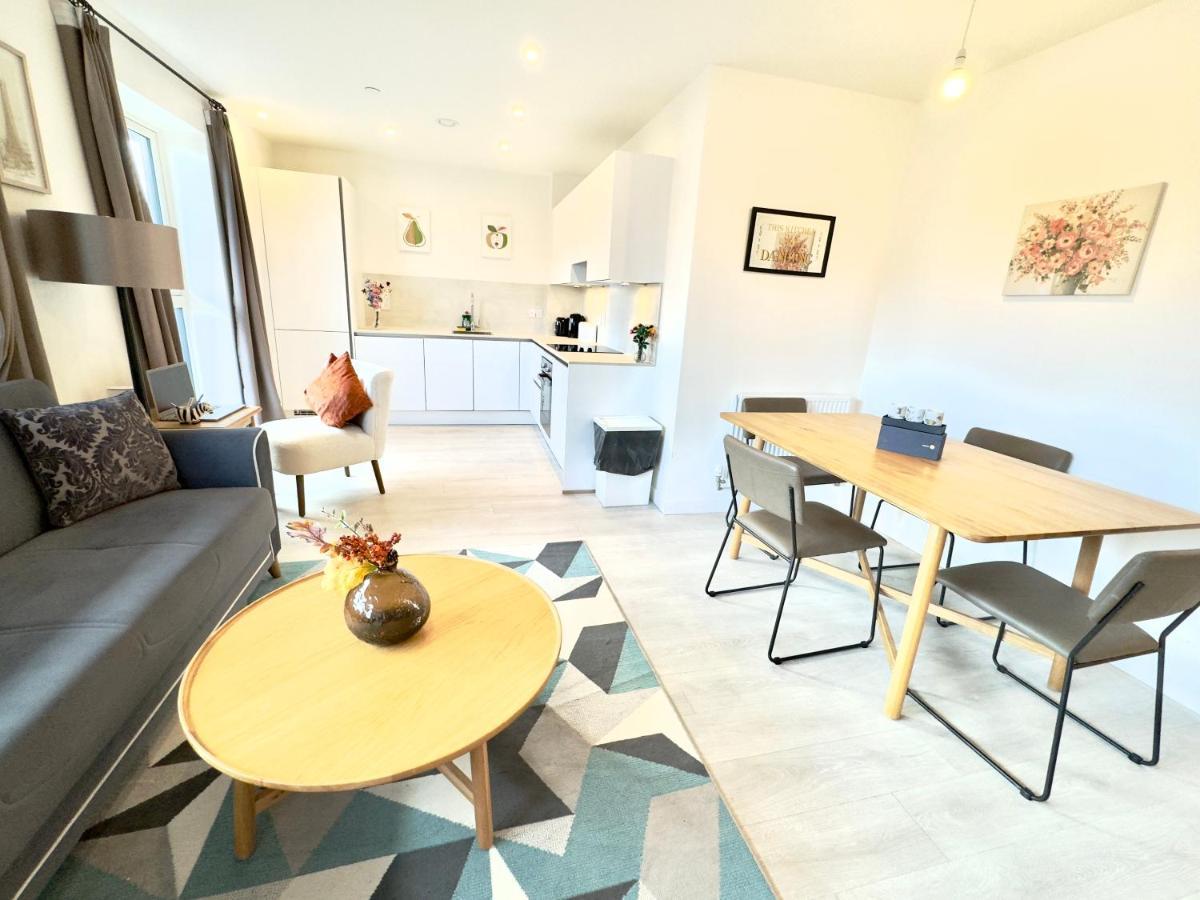 3Bedroom, 2Bathroom, Balcony,Luxury Flat Westfield 伦敦 外观 照片