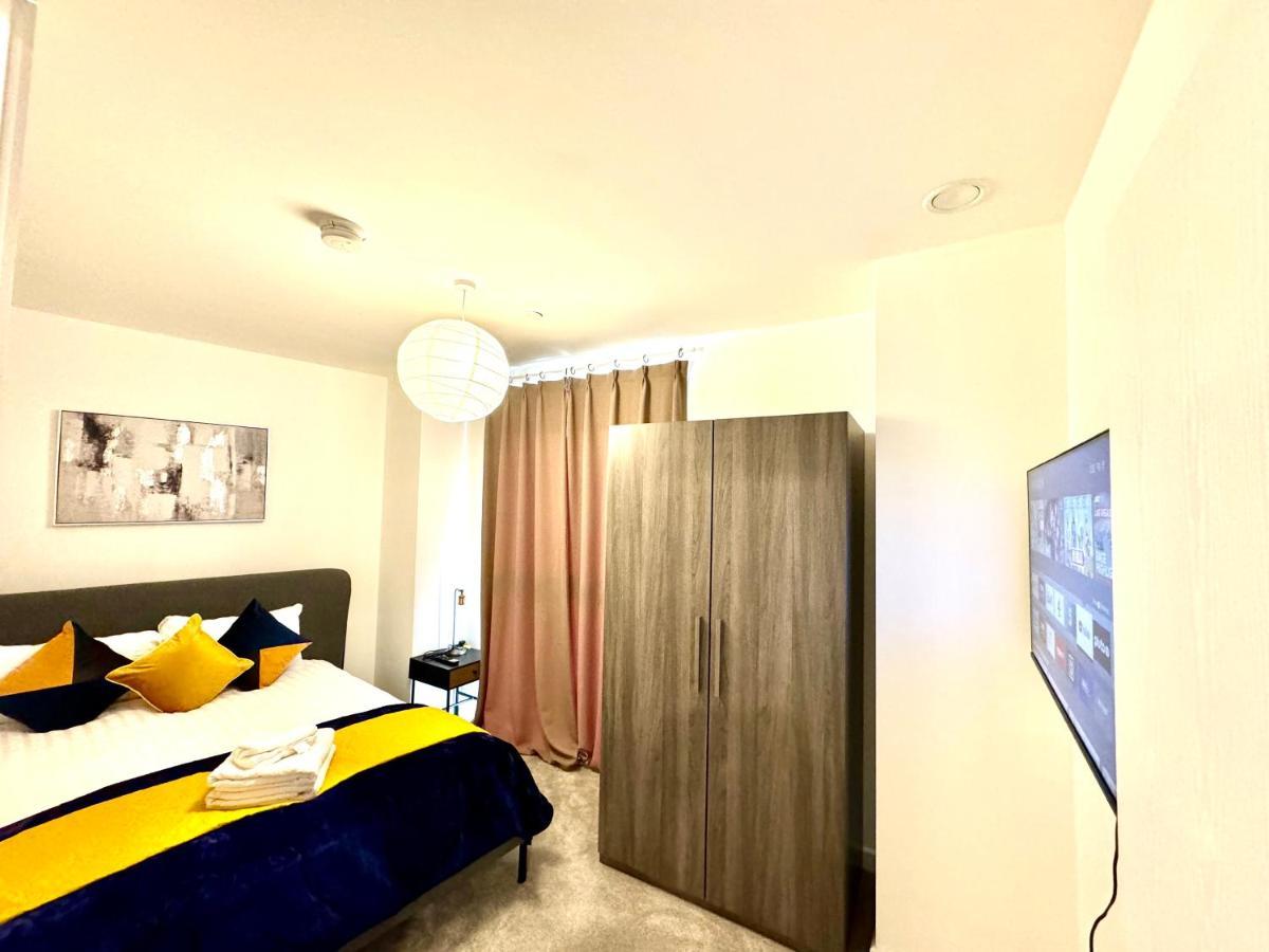3Bedroom, 2Bathroom, Balcony,Luxury Flat Westfield 伦敦 外观 照片