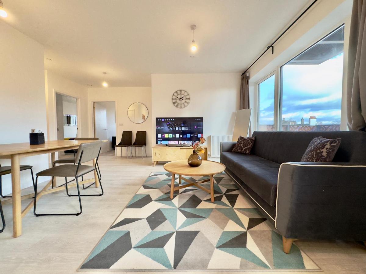 3Bedroom, 2Bathroom, Balcony,Luxury Flat Westfield 伦敦 外观 照片