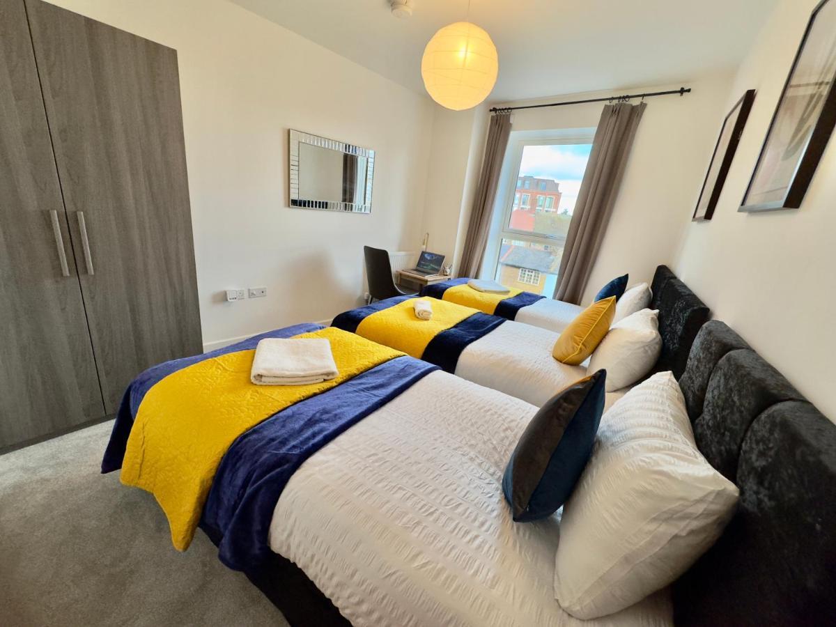 3Bedroom, 2Bathroom, Balcony,Luxury Flat Westfield 伦敦 外观 照片